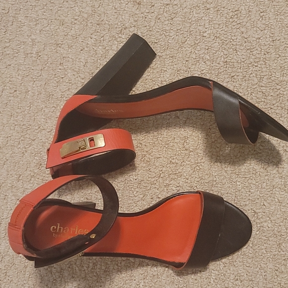 Charles David heels, US 8.5, in black and red - Picture 2 of 3